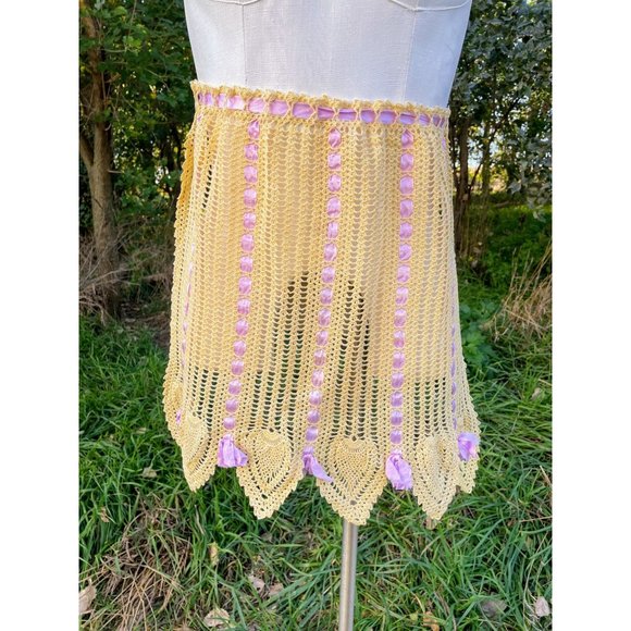 Vintage Yellow crochet Purple Ribbon Half apron - Picture 8 of 10